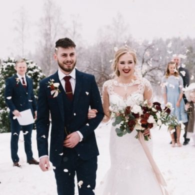 outdoor winter wedding