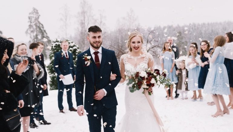 outdoor winter wedding